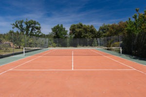 The tennis court at our petit hotel Bastide Avellanne